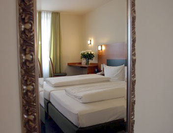 Memphis Hotel